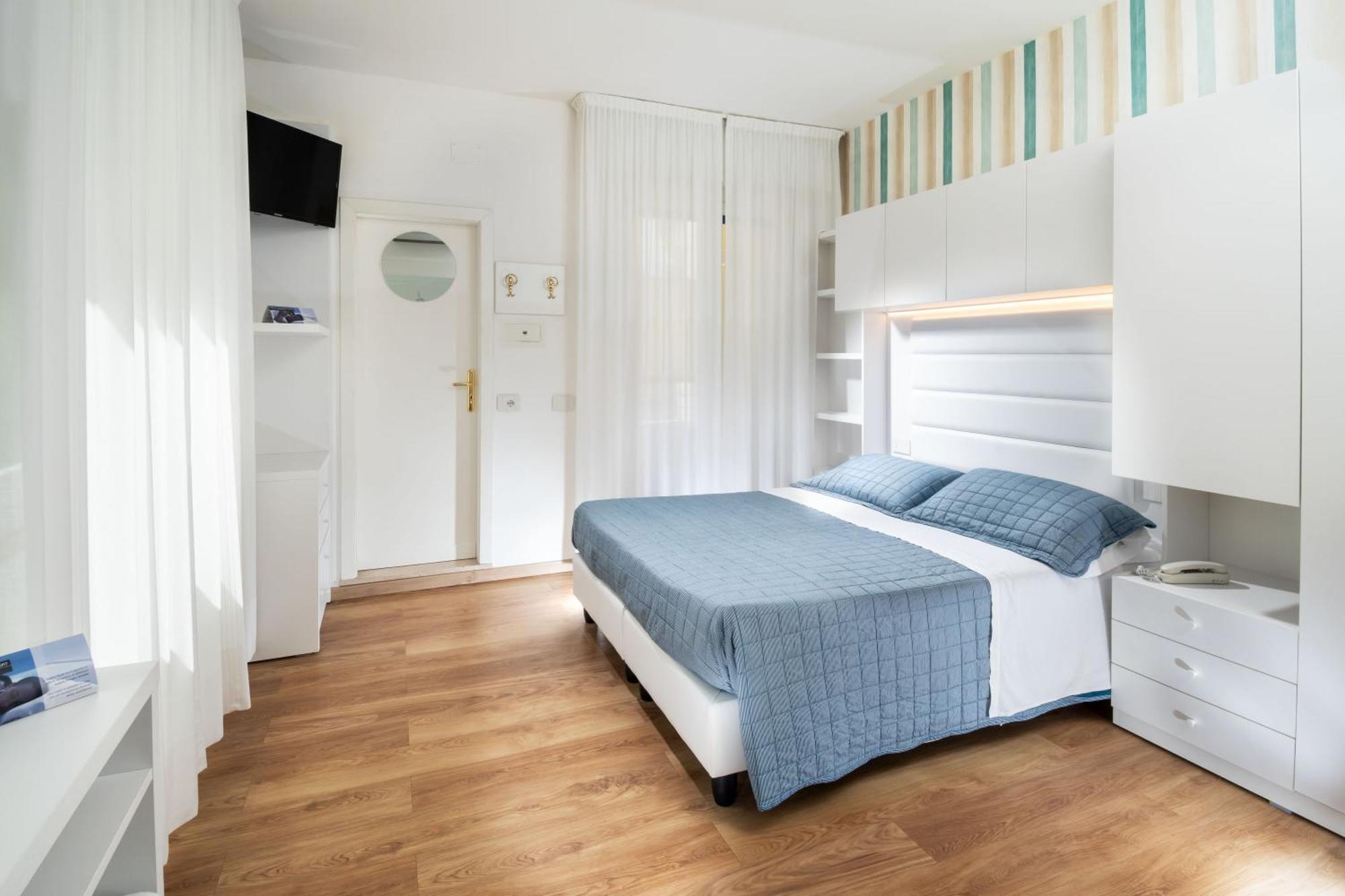 Hotel Albatros Мисано Адриатико Екстериор снимка