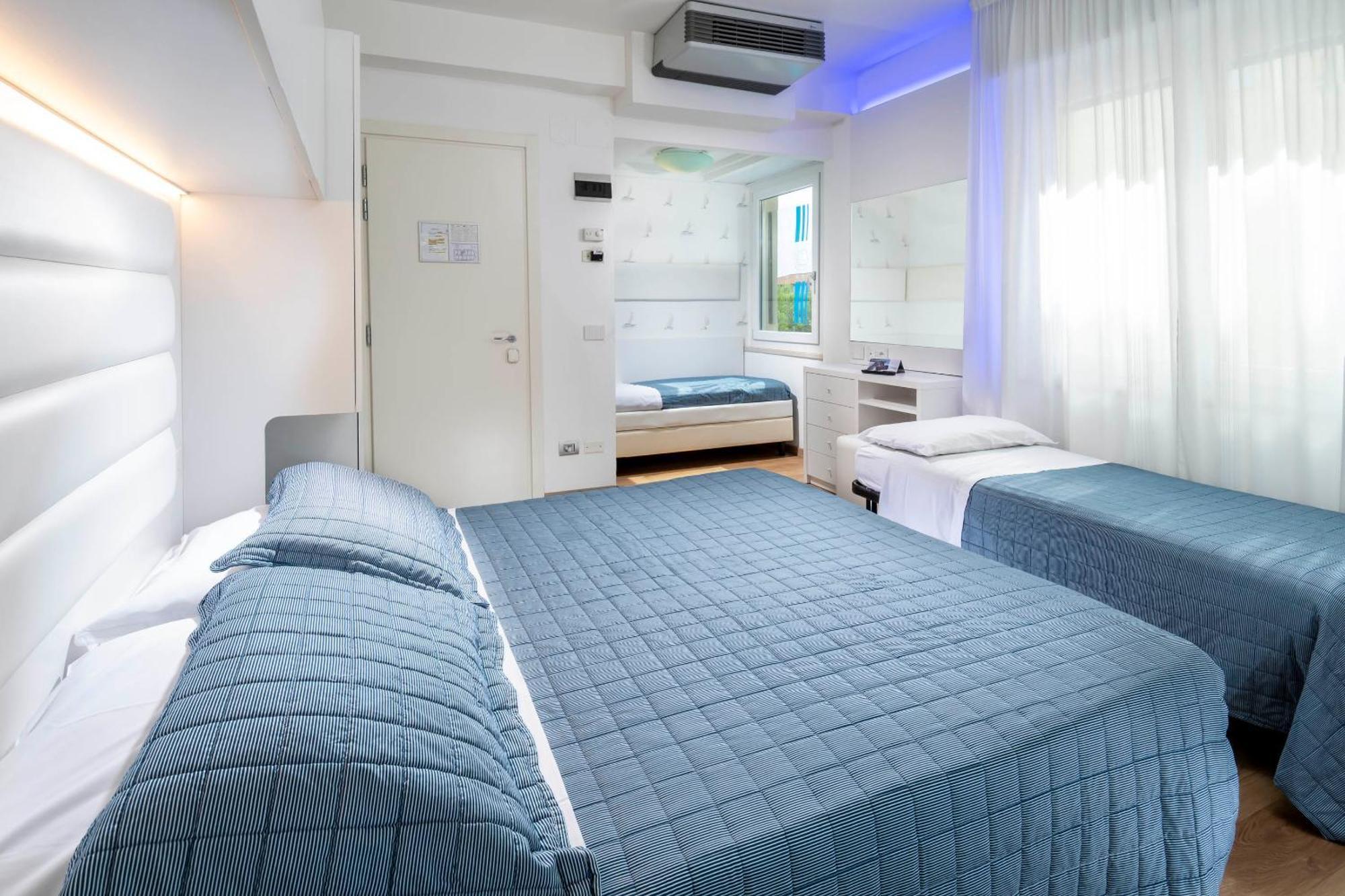 Hotel Albatros Мисано Адриатико Екстериор снимка