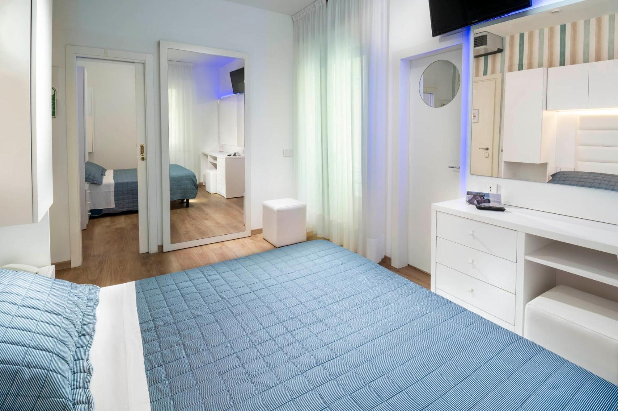 Hotel Albatros Мисано Адриатико Екстериор снимка