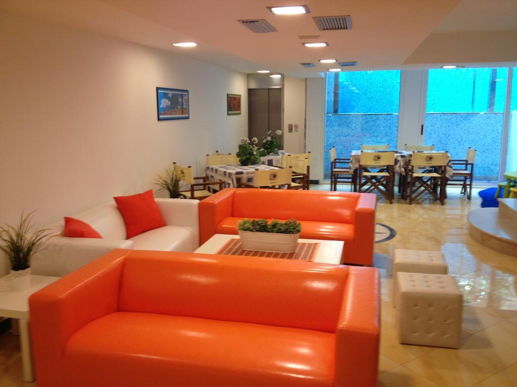 Hotel Albatros Мисано Адриатико Екстериор снимка